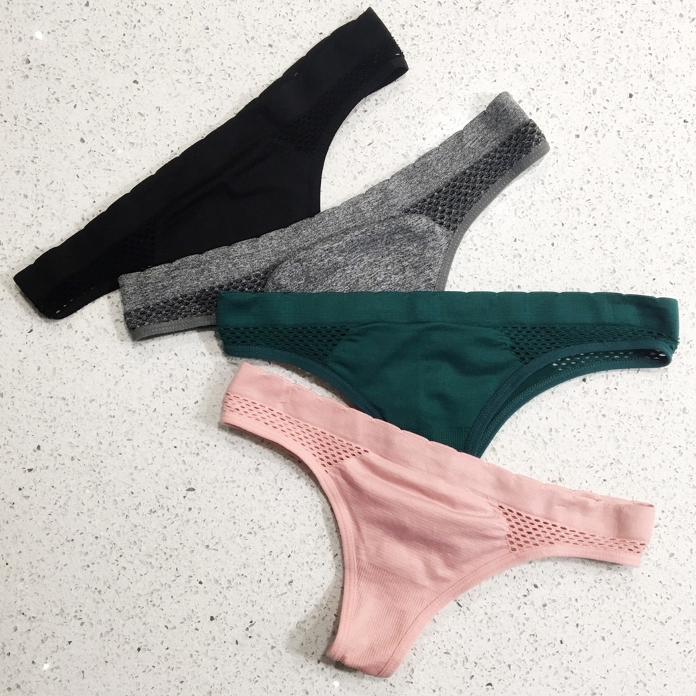 💖 NWT - Super Cute CMX 4 Pack Thong - S/M 💖